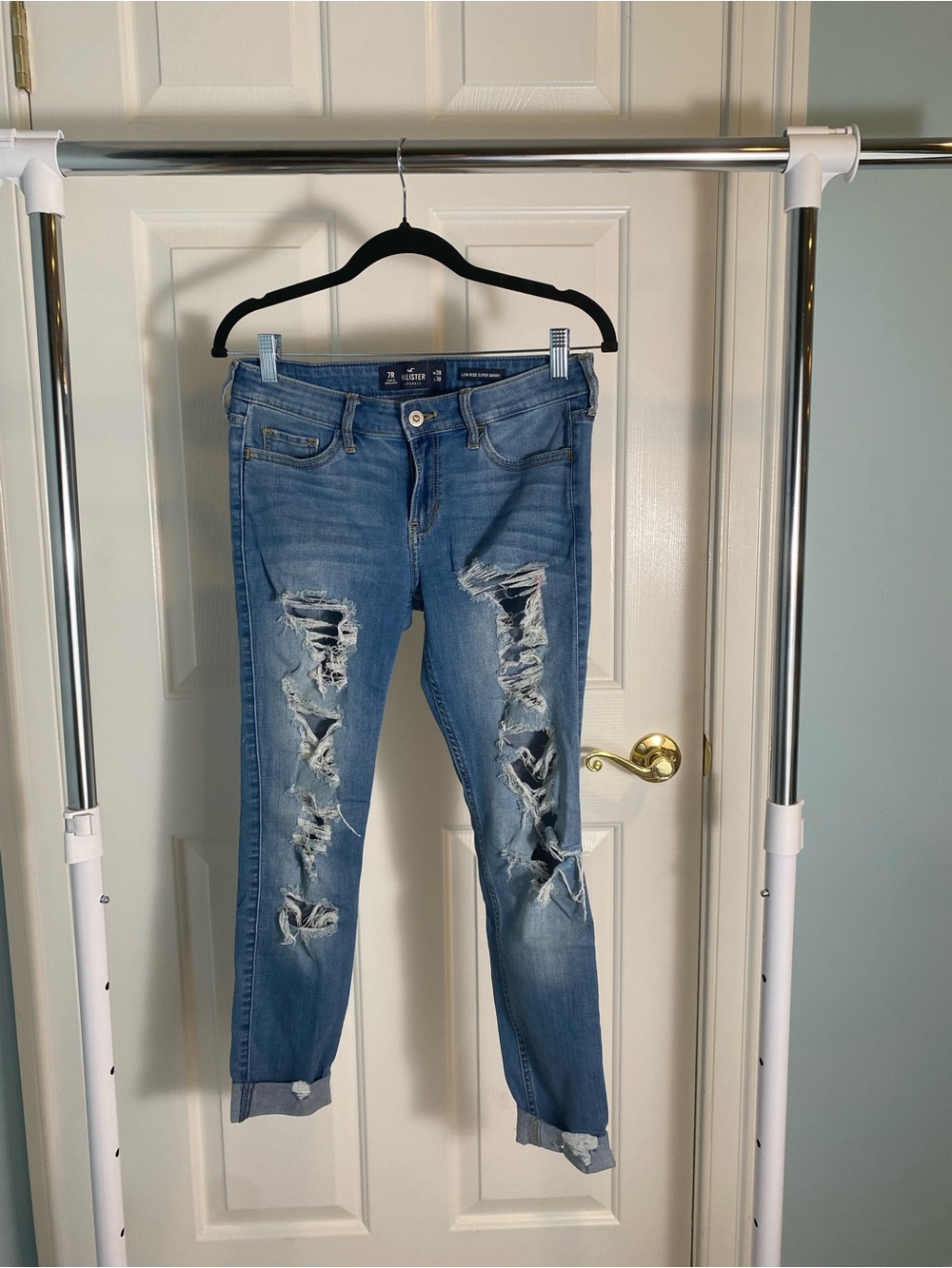 Hollister Medium Blue Distressed Women's Low Rise Super Skinny Jeans